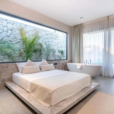 Dom wakacyjny Viohouses 6- Luxury Private Korunakli Oezel Havuzlu *