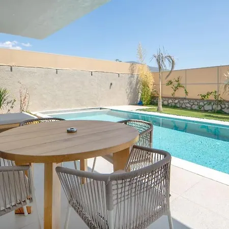 Viohouses 6- Luxury Private Korunakli Oezel Havuzlu フェティエ