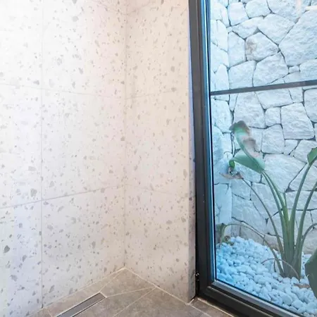 別荘 Viohouses 6- Luxury Private Korunakli Oezel Havuzlu